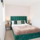 Emerald House -3 Bed - Free Parking, Ferrybridge (Foto 7)