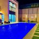 Blue Chalet, Al Qulay‘ah