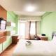 Minimalist Studio Apartment at Oxford Jatinangor By Travelio, Sumedang - Fotografie 1