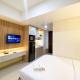 Simply Look Studio at 53th Floor Pollux Chadstone Apartment By Travelio Cikarang - Foto 4
