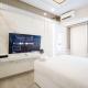 Modern and Cozy Studio at Benson Supermall Mansion Apartment By Travelio, Surabaja - Fotografie 7