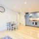 Prime Location in Tower Bridge, 2 Bedroom Suite, London - Photo 9