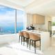 LUX Iconic Views at The Palm Tower Suite 1, Dubaj - Fotografie 6