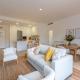 Avenida de San Luis 25, Design and comfort in the true style of Madrid, Book your getaway now!, Мадрид - Фото 5
