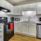 High Point Townhome with Patio, 1 Mi to Main Street!, High Point (fotografie 2)