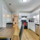 High Point Townhome with Patio, 1 Mi to Main Street!, High Point (fotografie 9)
