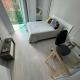 Quarto confortável com TV, AR e sacada vista jardim, Florianópolis - Foto 1