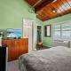 Oceanfront Inn, Standard Room, King Bed, Town View, #10, Fort Pierce - Fotografie 9