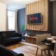 Entire Modern Home in Manchester and Near Peak District, Manchester - Photo 1