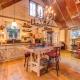 Pet-Friendly Wimberley Cabin with Fire Pit and Hot Tub - Foto 1