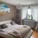 VILLA DES JASMINS - APPARTEMENT AVEC PISCINE PRIVEE- Entrelacs, Albens (Foto 8)