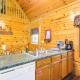 Sevierville Cabin with Hot Tub and Deck! - Foto 9