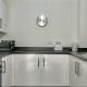 City Centre 1 Bedroom Cozy Apt - With Balcony, Birmingham (photo 9)