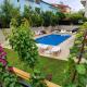 Luxury villa with pool, Side (photo 4)