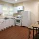 Spacious and private apartment with 3 bedrooms and 1 bathroom near Newark International Airport EWR and New York City, Newark (fotografie 7)