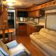 Private 1-bedroom RV with full hookups and direct bus to NYC Manhattan only 2 blocks away, Linden - Fotografie 6