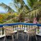 StayVista at Tarika's Santorini Hideaway - Shared Pool, BBQ & Board Games, Varca - Foto 4