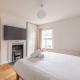 Cosy 2-Bed Cottage, close to Windsor and Legoland, Windsor - Photo 2