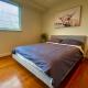 Beautiful 1-Bed in St Kilda w Parking & Terrace Melbourne - Fotografie 1