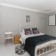 Beautiful & Bright 2BD Flat - Haymarket Edinburgh - Photo 1