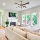 Bright and Elegant Home in High Point with Deck!, High Point (fotografie 5)