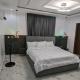 3bedroom, 24hrs light, PS5 in Agungi, Lekki - Fotografie 8