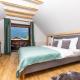 The Bear Chalet with Private Hot Tub, Buşteni - Fotografie 10