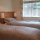 2 Bed GF Apartment Walking distance to the beach Bournemouth - Photo 8