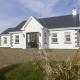 Matthews Cottage Doonbeg sleeps 6 by Trident Holiday Homes, Doonbeg