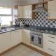 Matthews Cottage Doonbeg sleeps 6 by Trident Holiday Homes, Doonbeg (foto 5)