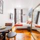Luminous Studio Oasis Steps from The Louvre, Paris - Foto 1