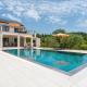 Green & Blue Five Bedroom Villa with Private Pool and Complete Privacy Čilipi - Foto 1