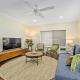 Sea Pine Cottage and Studio - Beach & village central, Family, Sleeps 8, Sawtell (fotografie 6)