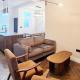 Stunning Luxury Spacious Holiday Home - 5 Bedrooms - Rest & Recharge in Manchester, Manchester - Photo 4