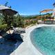 villa ipnotica - panoramic views plus exquisite pool - sleeps 7 - very stylish, San Gregorio (foto 7)