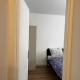 Single bed in a 2 bed dormitory room near Paris Argenteuil - Fotografie 2