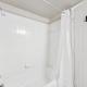 Spacious 2BR King Suites w Pool, Gym, Laundry - Close to Downtown, Austin (zdjęcie 9)