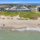 Resort style property with Pool, Tennis and Private beach access, Cocoa Beach (fotografie 6)