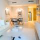 Spacious 1BR, Pool, Gym, Near Dining & Shops, Dubaj - Fotografie 3