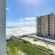 Ocean View with a beachfront pool at Ocean Trillium Condo ~ 402 New Smyrna Beach - Foto 7