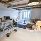 JoyJoyJoy the White Wilde ecolicious studio in a historic Canalhouse from 1799 with terrace at the canals, Amsterdam