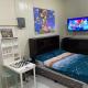 Valenzuela Staycation Netflix and chill, Manila - Foto 6