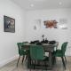 Spacious Detached House with 7 Beds Includes Ping Pong and Pool Table Sleeps 14 Free Parking, Feltham (fotografie 3)