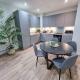 Stunning 4-bedroom Townhouse with Free Parking, Manchester - Photo 7