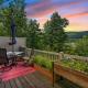 Shenandoah Paradice - 6 Person Hottub, Mountain View, EV Station, Arcade, Modern Minimalist Design, Walk to Ski, McGaheysville
