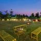 StayVista's Green Embrace - Villa in Bor Tiger Reserve with Swimming Pool, Rainshower, Terrace & Lawn, Bāzārgaon - Foto 6
