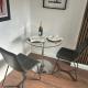 Best rated in Barnsley- apartment sleeps 4 & 5 minute walk to town centre, Barnsley (Foto 2)