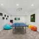 Stylish Abode in Leeds - Games Room - Parking, Leeds - Photo 10