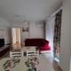 Isabel's apartment with balcony, Тирана - Фото 8