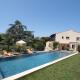 Slpendid villa with heated pool and Jacuzzi for 12 people in Saint-chamas, Saint-Chamas (fotografie 5)